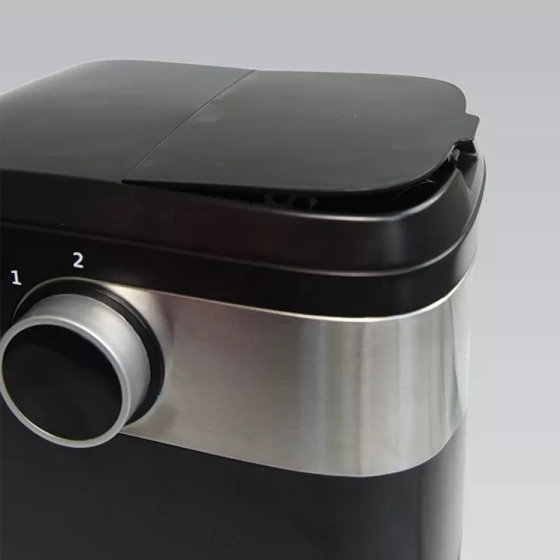Picadora de carne elétrica Maestro MR-854, 1500 W, 2 velocidades, 3 discos perfurados, acessório para salsichas, preto