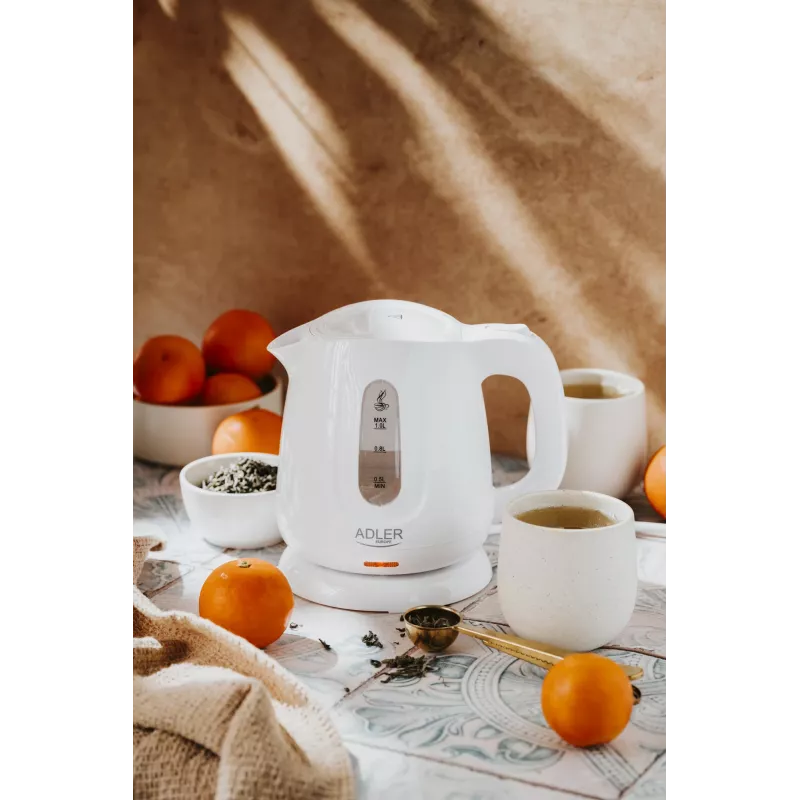 Chaleira elétrica Adler AD 1373 – capacidade de 1 L, 850 W, branca, base de 360°, polipropileno
