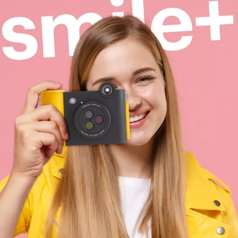 Máquina fotográfica instantânea Kodak SMILE+ 2x3 preta — máquina fotográfica instantânea portátil com impressões 2×3