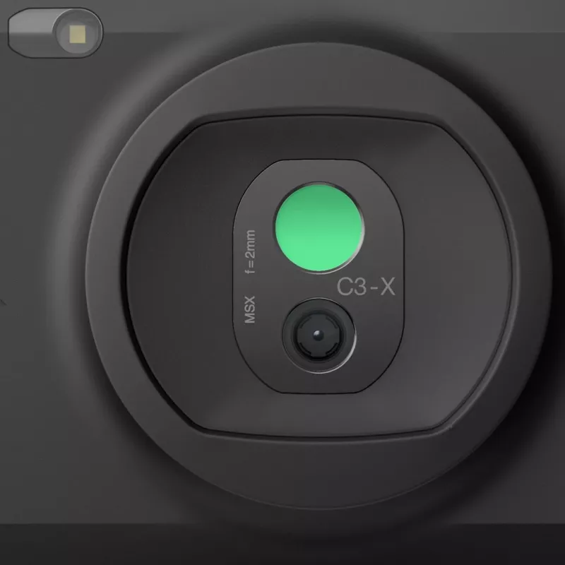 Câmara térmica compacta FLIR C3-X, matriz de plano focal não arrefecida de óxido de vanádio, 128 x 96 px, ecrã LCD integrado de 640 x 480, Wi-Fi, MSX, 1800 mAh, preta