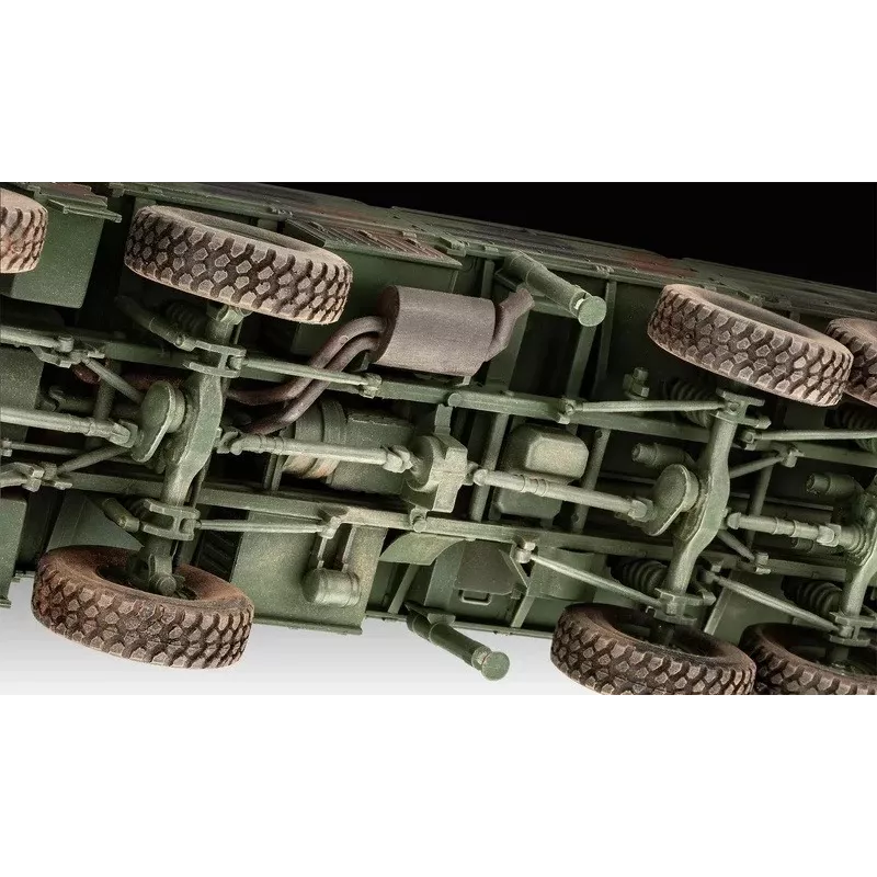Maquete em plástico REVELL Man 10T Milgl 8x8 camião à escala 1/35