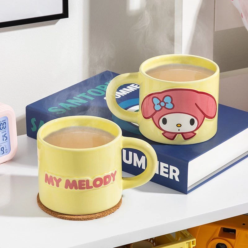 Caneca Paladone Hello Kitty My Melody em relevo