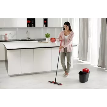 Mopa VILEDA Ultramax XL Box — cabeça rotativa 360° de microfibra lavável, dobrável, para pavimentos duros