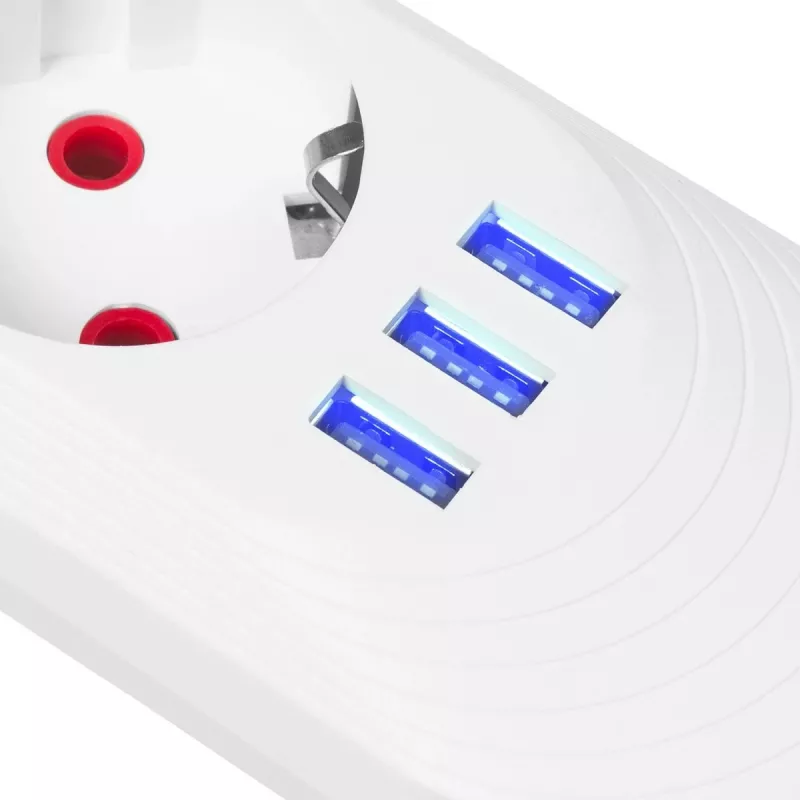 Extensão elétrica MACLEAN MCE394W — 3 tomadas, 3×USB 2,1A, 110–240V AC, 2500W, cabo de 1,5 m, branco