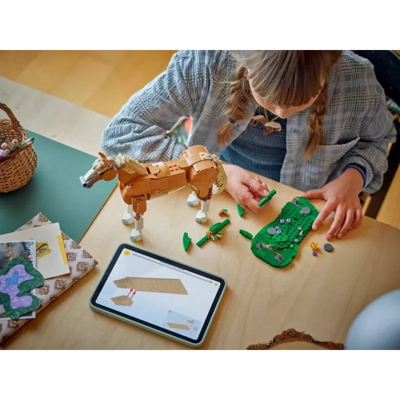Brinquedo de construção LEGO Creator 3-in-1 Cavalo Majestoso 31166 – 685 peças, a partir dos 9 anos, tamanho do modelo 80×240×230 mm