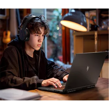 Portátil Acer Nitro V17 AI ANV17-41-R8JV 43,9 cm (17,3 polegadas) FHD, AMD Ryzen 7 260, NVIDIA RTX 5050, 16 GB RAM, 1 TB SSD, Windows 11