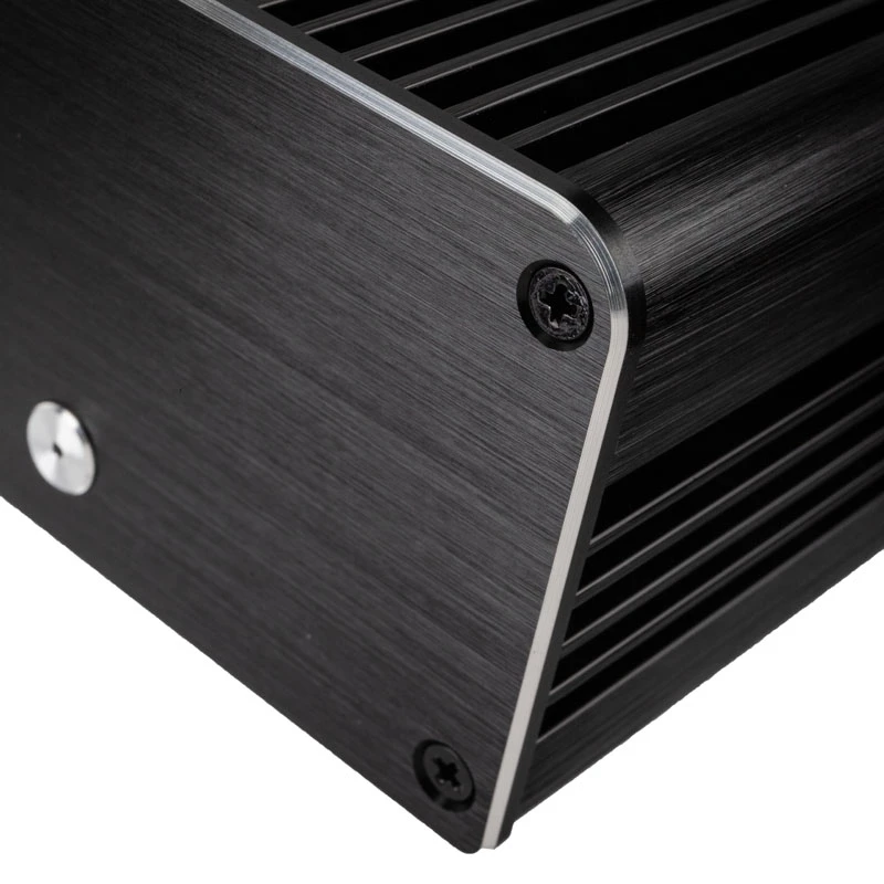 Akasa Newton CTN caixa UCFF para Intel NUC, preta (A-NUC75-M1B)