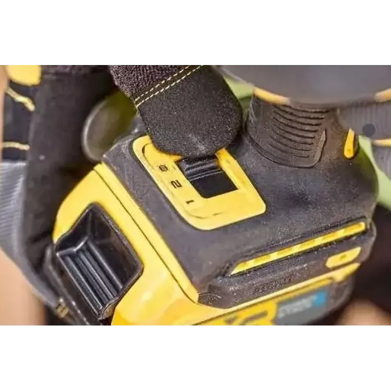 Parafusadeira sem fios DeWalt DCF870N-XJ, sem escovas 18 V Li-Ion, binário 56 N·m, encaixe sextavado de 1/4 polegadas, punho de pistola