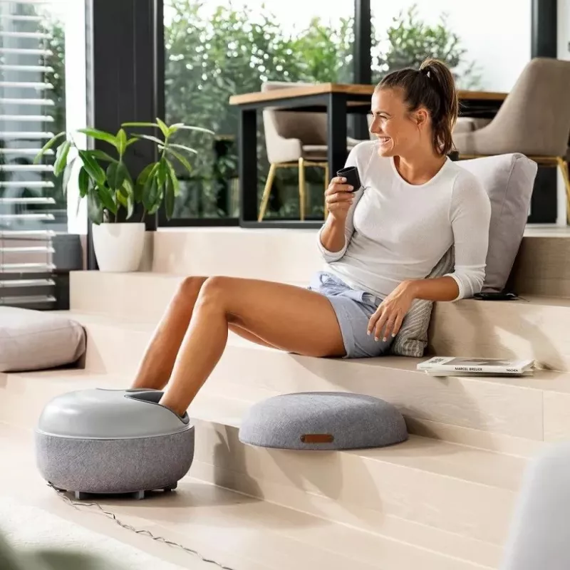 Massajador de pés Shiatsu Beurer FM 120 2 em 1 cinzento — massajador elétrico de pés e tornozelos, rolos Shiatsu, intensidade ajustável