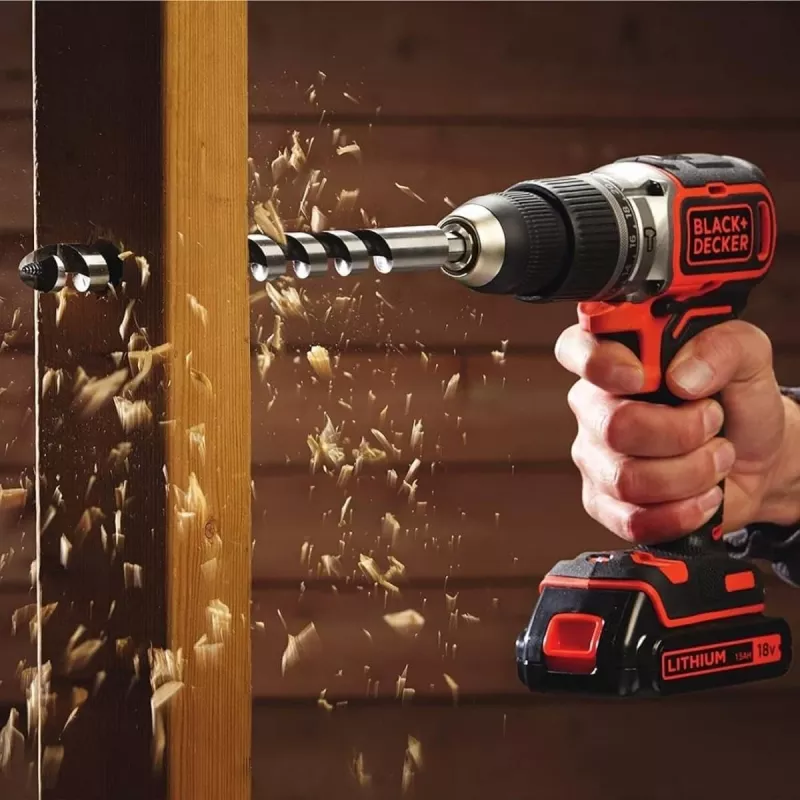 Berbequim com punho de pistola Black & Decker BCD383D2XK-QW 18 V, 2 Ah x2, mandril 13 mm, laranja