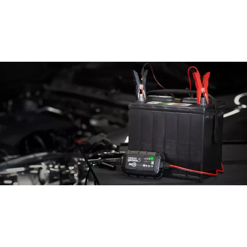Carregador de bateria NOCO GENIUS5 5A para baterias de 6V/12V com função de manutenção e dessulfatação
