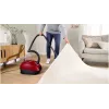 Aspirador de pó Bosch BGB 41RD3H — 600 W, saco de 4 l, filtro HEPA, raio de ação de 11 m, tubo telescópico, vermelho