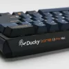 Teclado gaming mecânico Ducky One 3 Pro Mini — 60% Hot-Swap, Cherry MX Brown, taxa de amostragem de 8000 Hz