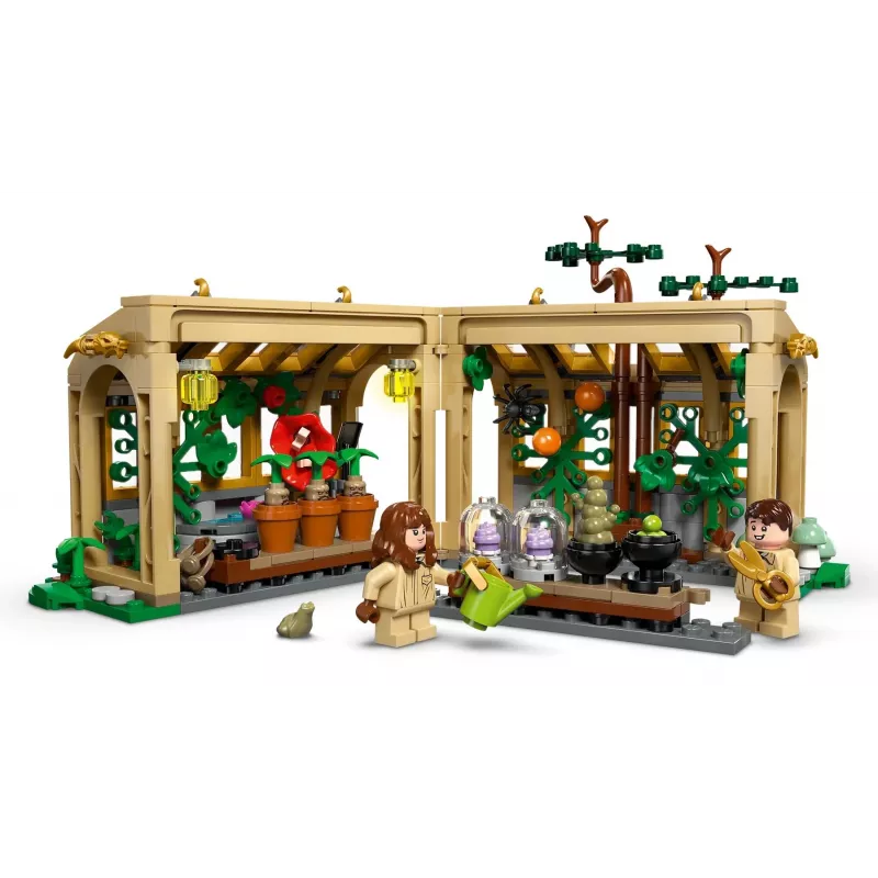 LEGO HARRY POTTER 76445 Castelo de Hogwarts – Sala de aula de Herbologia