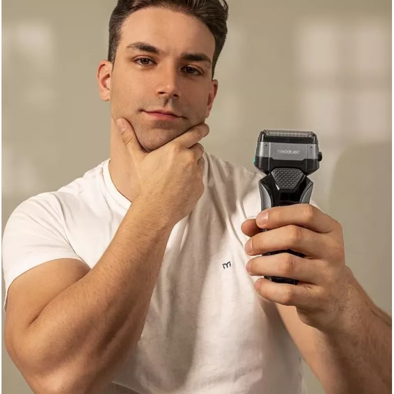 Máquina de barbear elétrica CECOTEC PrecisionCare X-Trimm Triple Shaver — 3 lâminas, à prova de água