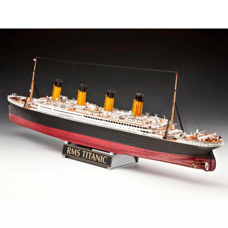 Rv05715 - Revell -1:400 - conjunto de presente - 100 anos Titanic (edição especial)