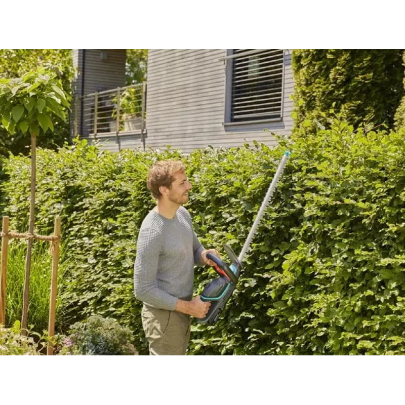 Tesoura de sebe Gardena ComfortCut 60/18V P4A