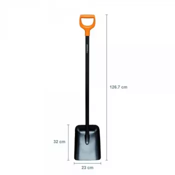 Pá metálica Fiskars Solid com cabo em D