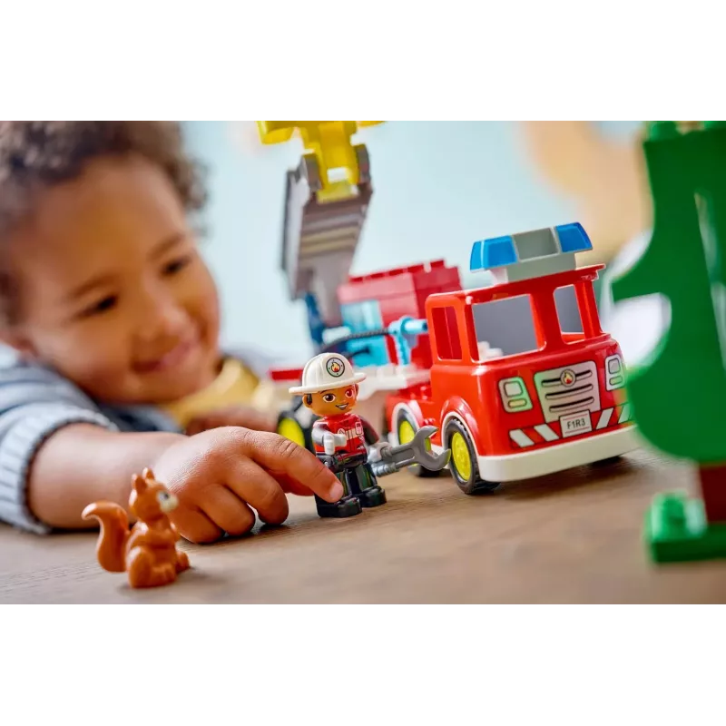 LEGO DUPLO 10473 Carro de Bombeiros com Mangueira e Bombeiro