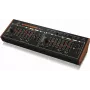Behringer SYNCUSSION SY-1 - sintetizador de percussão analógico
