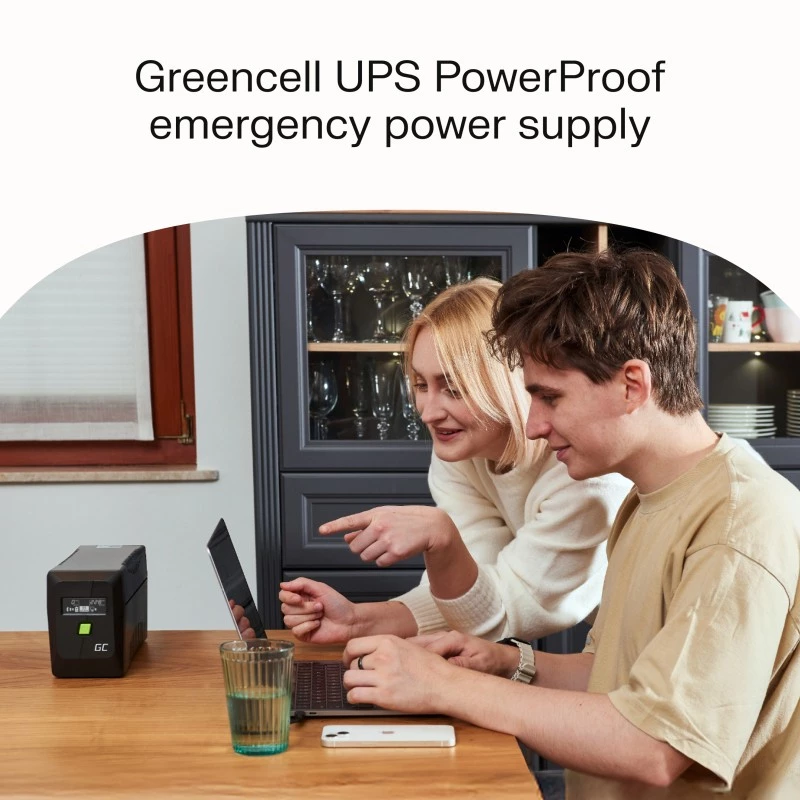 UPS line-interactive Green Cell 1,5 kVA / 1050 W, 5 saídas AC, onda sinusoidal pura, AVR, USB, torre, preto