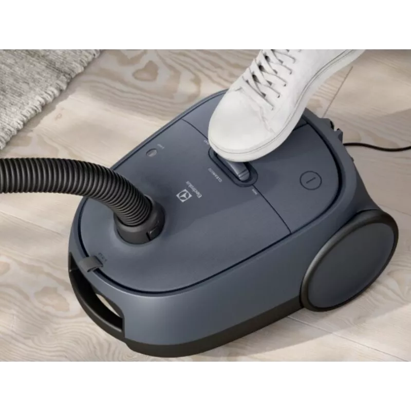 Aspirador de pó com saco Electrolux EB61C2DBP 3,5 L limpeza a seco 750 W