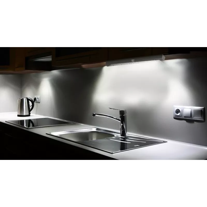 Luminária LED de armário Maclean MCE123 com sensor de movimento