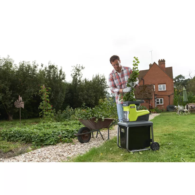 Ryobi RSH3045U - Triturador - Elétrico - 3000 W - Capacidade de corte: 45 mm - 21 kg