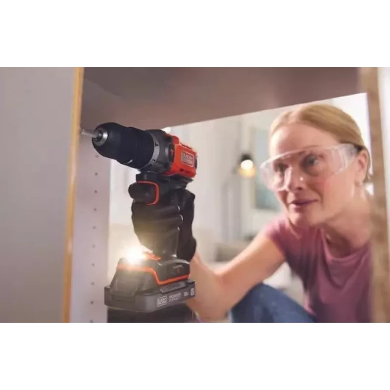 Berbequim aparafusador com bateria 18V BCD383D2TA Black+DECKER