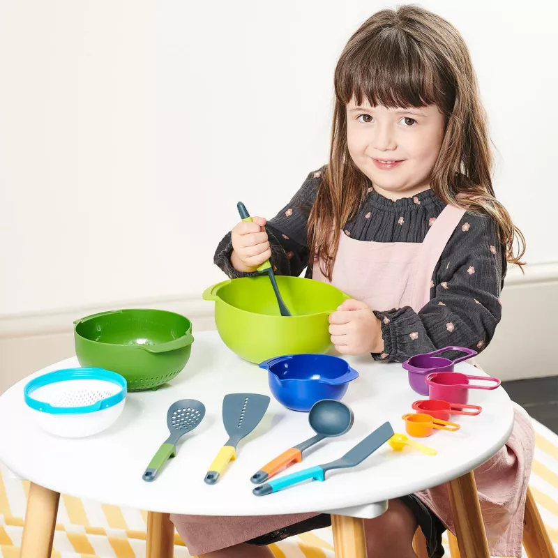 Conjunto Joseph Joseph Kitchen Essentials, cozinha de brincar