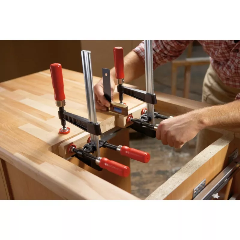 Grampo de canto Bessey KT5-1CP – grampo angular para uniões de placas e colagens