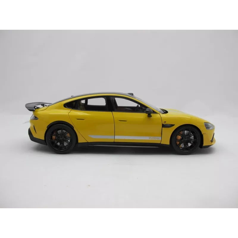Modelo de automóvel clássico Xiaomi BHR08KQGL pré-montado à escala 1:18 — 284×110×82,5 mm