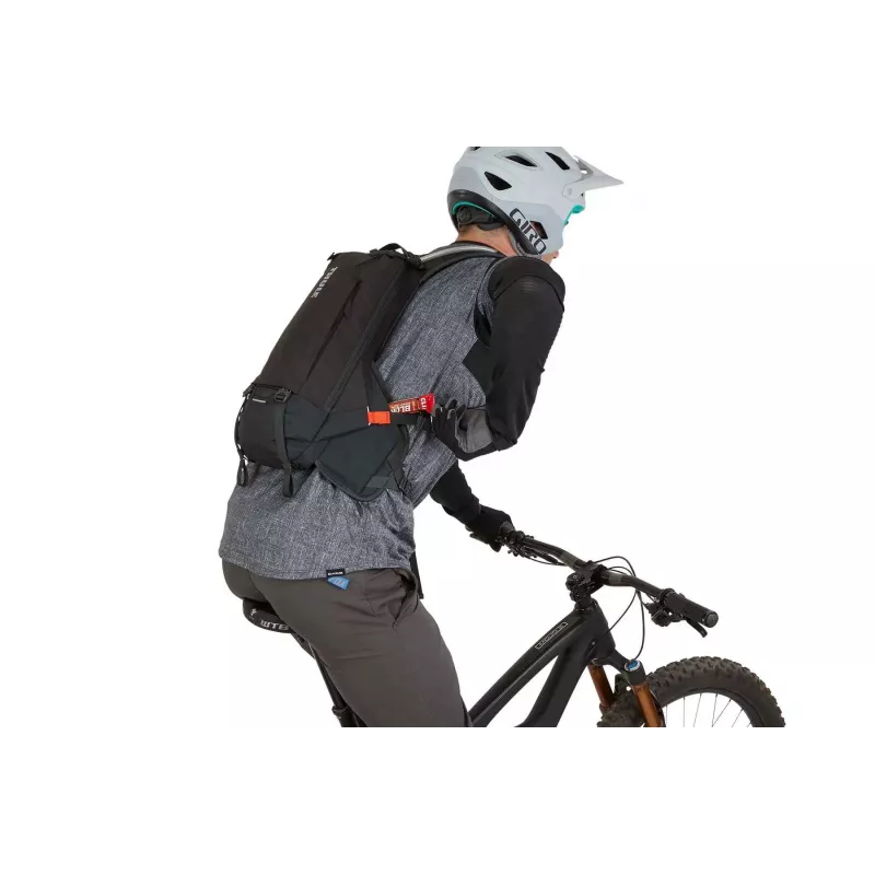 Mochila de hidratação Thule 3796 Rail 8L Covert