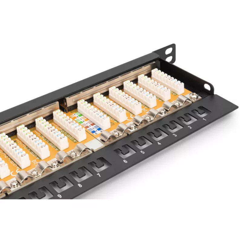 Patch Panel Digitus CAT 6 Class E High Density blindado preto