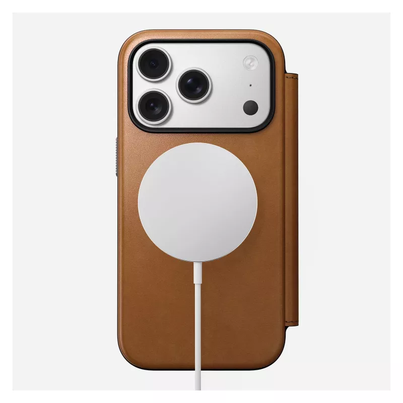 Capa tipo carteira Nomad Modern Leather Folio para iPhone 17 Pro, pele + alumínio, 6,3 polegadas (16 cm), tan, 3 compartimentos para cartões
