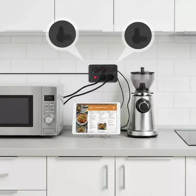 Extensão elétrica MACLEAN MCE392 B — 4 tomadas, 3×USB, 110–240V, 2,1A, 2500W, cabo de 1,5 m, preto