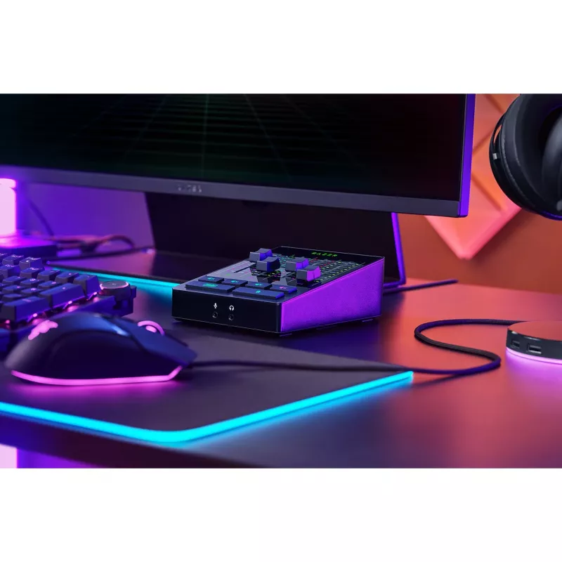 Mesa de mistura digital Razer 4 canais (RZ19-03860100-R3M1)