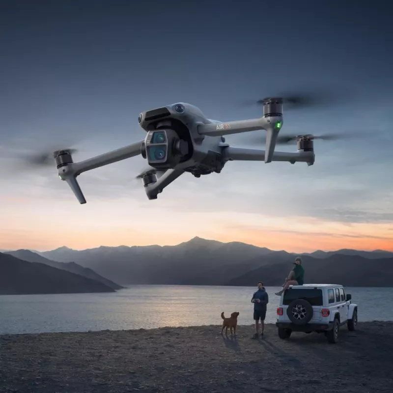 Quadricóptero DJI Air 3s RC-N3 — câmara de 50 MP, 4K 3840×2160, 4 rotores, máx. 27 m/s, alcance de 32.000 m, bateria de 4276 mAh, cinzento