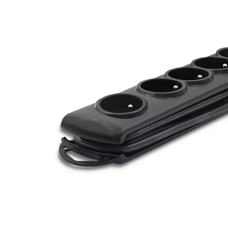 Proteção contra sobretensões Qoltec 50112 preto 6 tomadas AC 230V 3m
