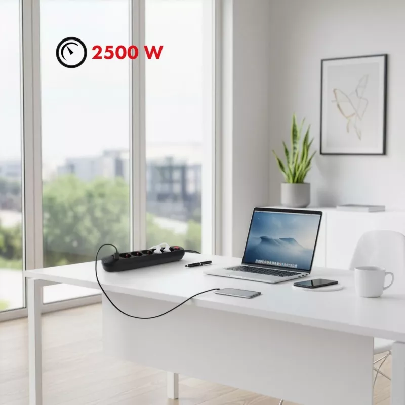 Extensão elétrica MACLEAN MCE395 B — 5 tomadas, 3×USB, 110–240V AC, 2,1A USB, 2500W, cabo de 1,5 m, preto
