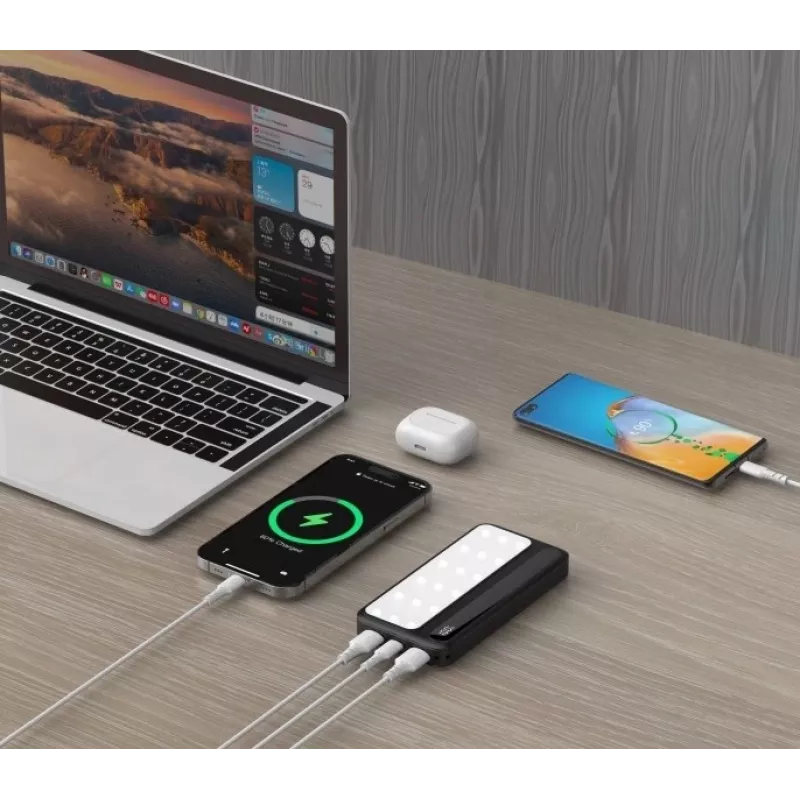 Powerbank P10 LCDPD 10.000 mAh LAMPE