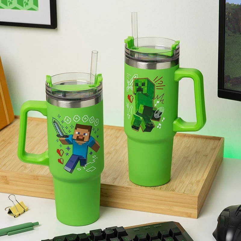 Copo isotérmico Paladone Minecraft Green 900 ml com palhinha