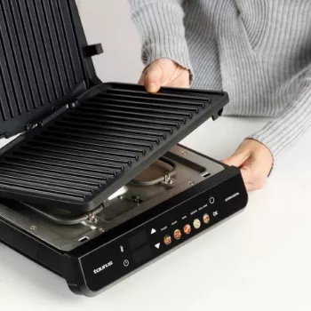 Grelhador elétrico 2-in-1 Taurus Asteria Digital — 2000 W, termostato regulável, antiaderente, bandeja de recolha amovível