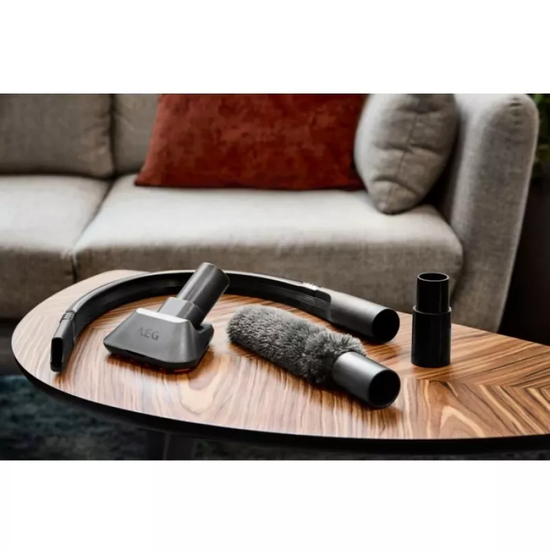 Conjunto de limpeza automóvel AEG AKIT09C preto 4 unid. 1 adaptador