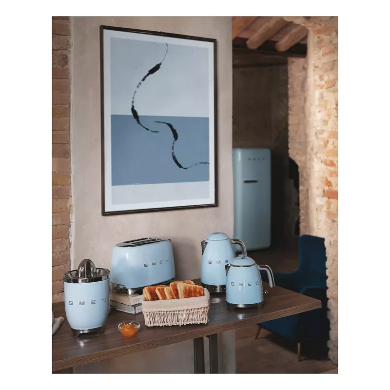 Chaleira SMEG 50s Style KLF04PBEU, azul pastel