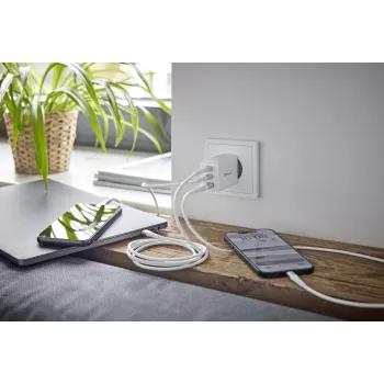 Fonte de alimentação 1xUSB-A/2xUSB-C/7806512 Intenso