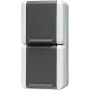 Tomada JUNG 822 W, 250 V 16 A, dimensões 75×58×151 mm, cor preto/branco