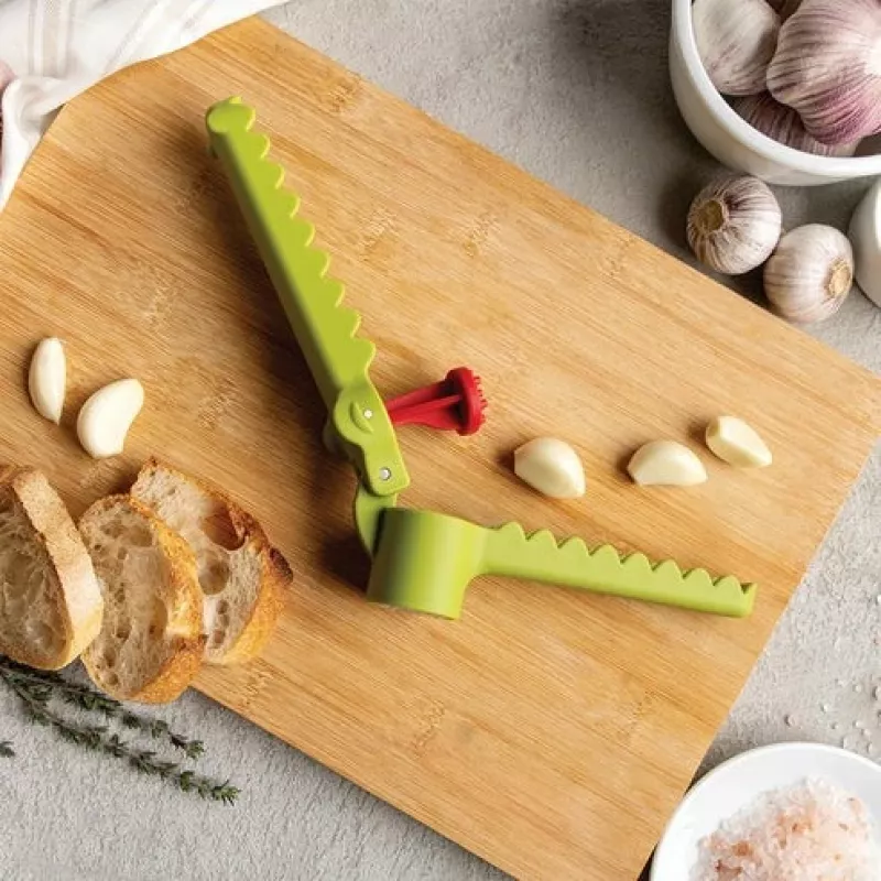 Espremedor de alho com cabo Ototo Design Garligator verde plástico aço