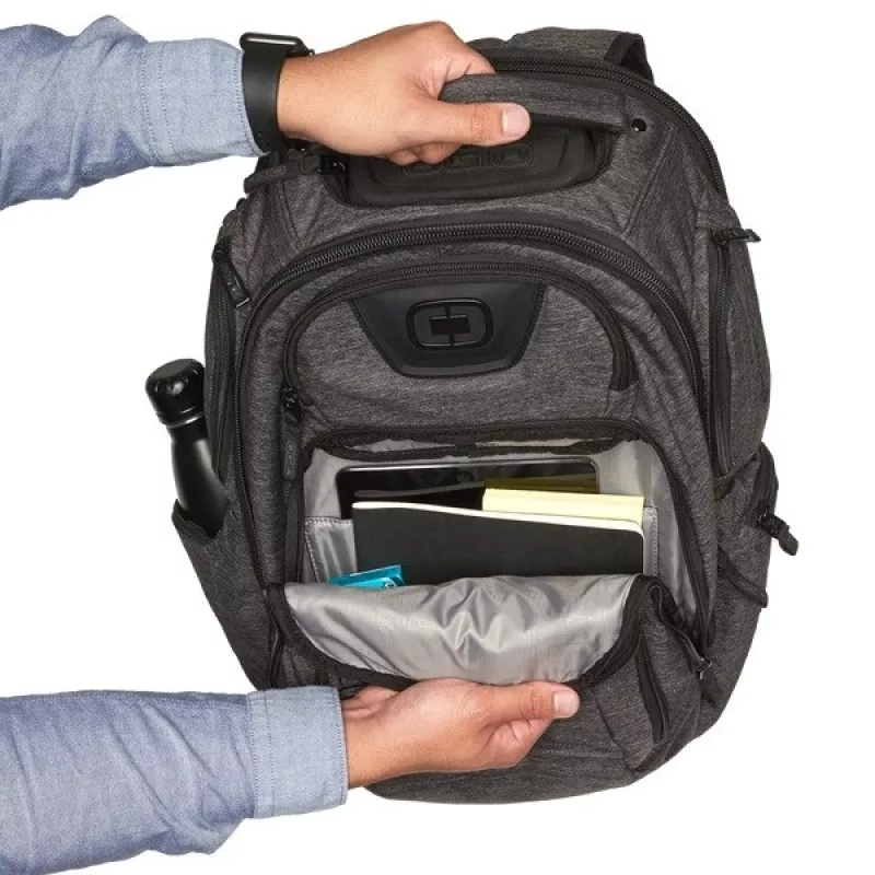 Mochila Ogio Renegade RSS preta P/N: 111059_03