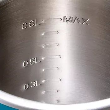 Chaleira elétrica Makita KT001GZ 0,8 L preto, azul